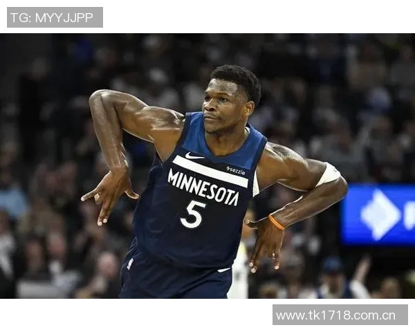 爱德华兹季前赛首球精彩回顾高难度撤步跳投展现夏季训练成果