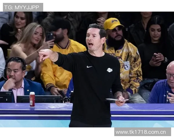 雷迪克谈太阳队合练情况强调球队凝聚力与现实挑战